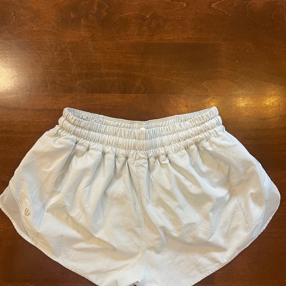 Lululemon Hotty Hot high rise shorts - Picture 3 of 4